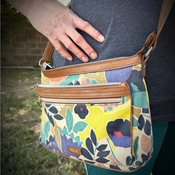 Relic Leather and Cloth Floral Purse - Stylish & Chic Crossbody Purse - Picture 1 of 9